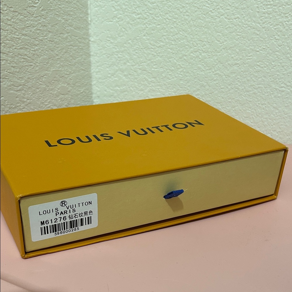 Louis Vuitton Signature Orange Box - Picture 4 of 4